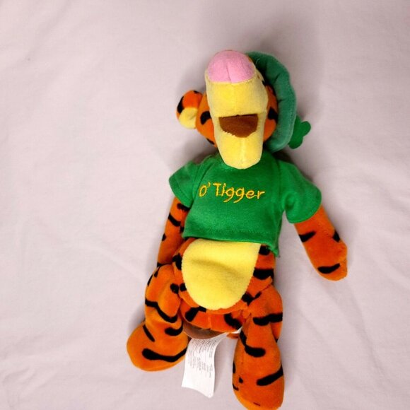 Disney Tigger Plush St Patricks Day OTigger Green Hat Shirt 11" Stuffed Toy - Picture 4 of 6